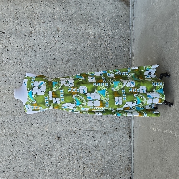 Vintage Dresses & Skirts - 1970s Hawaiian Maxi dress